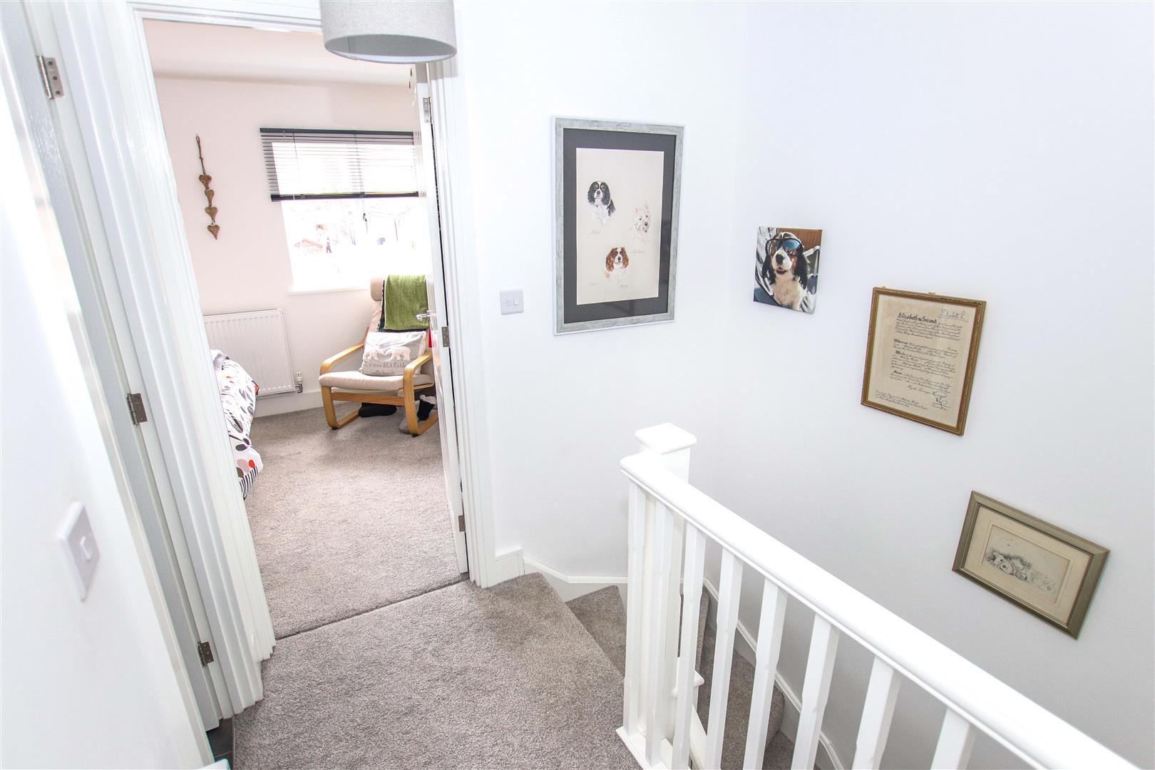 FIRST FLOOR LANDING